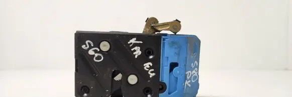 Volvo S80 Front door lock 30663040
