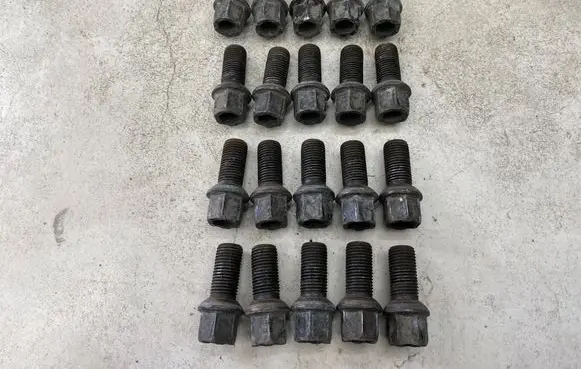 Audi A4 S4 B7 8E 8H Nuts/bolts 