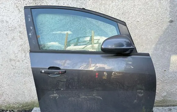 Opel Astra J Front door
