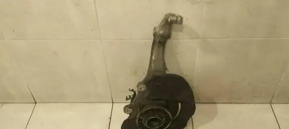 Mercedes-Benz S W222 Front wheel hub spindle knuckle A2223322201