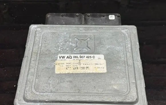 Audi A4 S4 B9 8W Engine control unit/module 06L907425C 03L907425 03G9062591