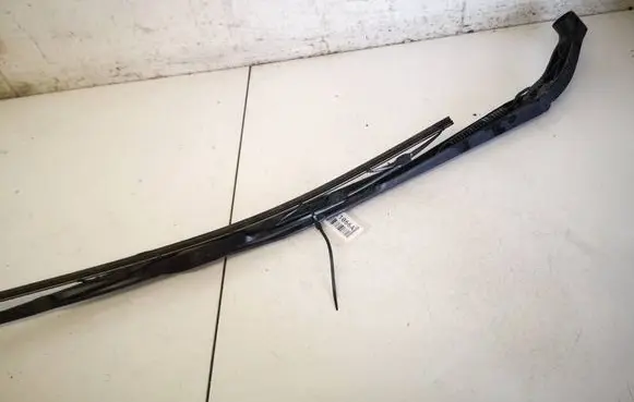 Subaru B9 Tribeca Front wiper blade arm 