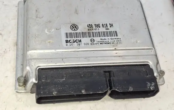 Skoda Superb B6 (3T) Engine control unit/module 4B0906018DH 0261207928 1039S01410