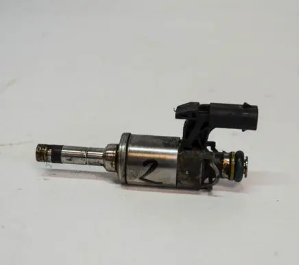 Audi A4 S4 B9 8W Fuel injector 04E906036T