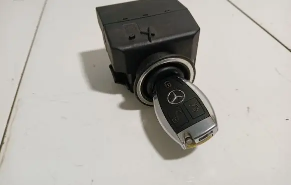 Mercedes-Benz E W211 Ignition lock 2115451408 33002209 1007533310206192