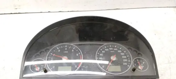 Ford Mondeo Mk III Speedometer (instrument cluster) 3S7F10841