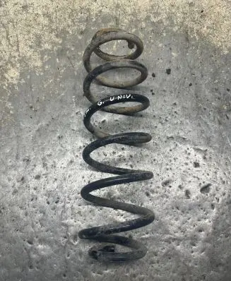 Volkswagen Golf IV Rear coil spring
