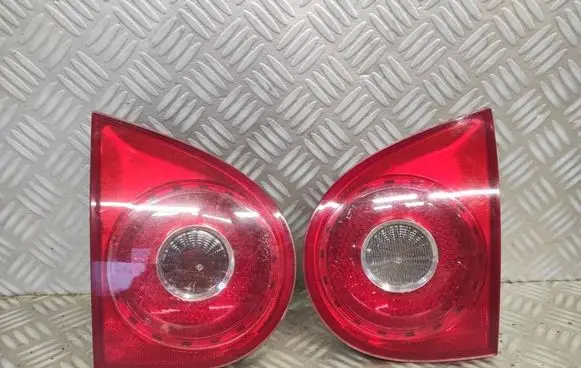 Volkswagen Golf V Tailgate rear/tail lights 1K6945094E 1K6945093E 028500204