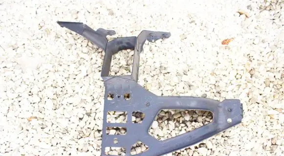 BMW 5 E60 E61 Front bumper mounting bracket 7163483