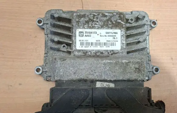 Chevrolet Cruze Engine control unit/module 96964295