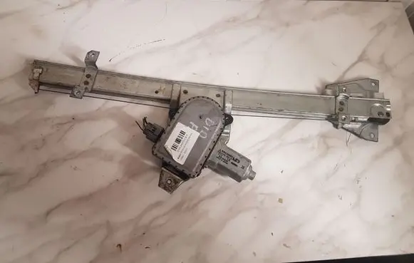 Mitsubishi Pajero Front door window regulator with motor 0620200610 MR436853