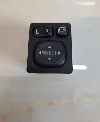 Toyota Prius (XW30) Wing mirror switch 183639 02T2697