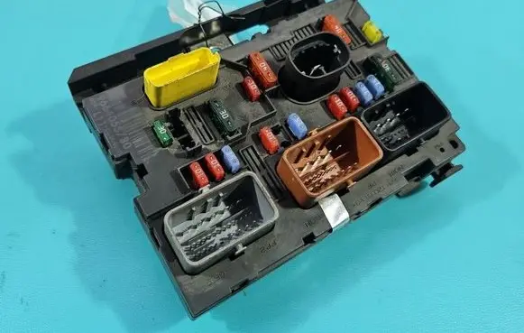 Peugeot 207 Central body control module 9664055780 IMPRK1567603