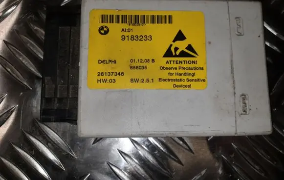 BMW 5 E60 E61 Center console control module 9183233
