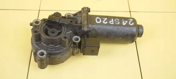 BMW X3 E83 Gearbox transfer box case 7528559 M54B30 306S3