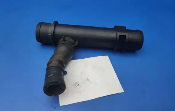 Jaguar XF Engine coolant pipe/hose S4000073