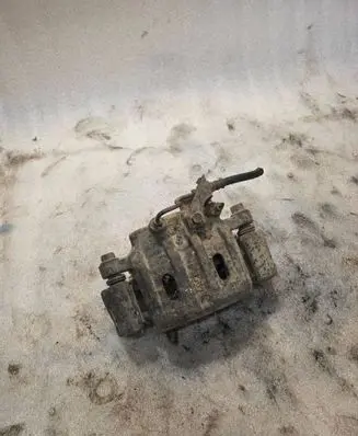 Mitsubishi Pajero Front brake caliper