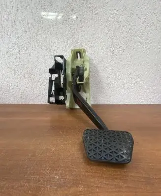 BMW X6 E71 Brake pedal 679190002 4010403B