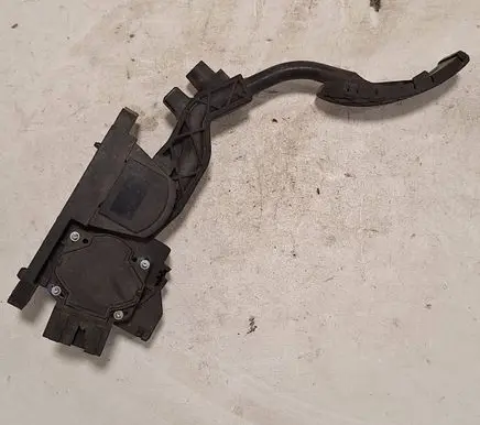 Volkswagen Golf IV Accelerator throttle pedal 1J2721503H 0281002346 3G3200874