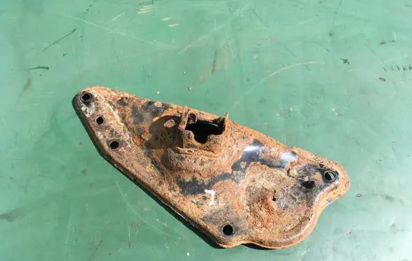 Citroen Berlingo Front shock absorber mounting bracket 514239