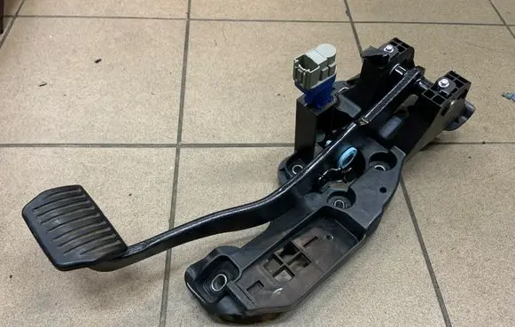 Ford Edge II Brake pedal E1GC9F856MF E1GC9F856