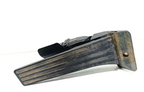 BMW 1 F20 F21 Accelerator throttle pedal 6853176