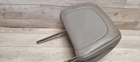 Citroen C5 Front seat headrest 