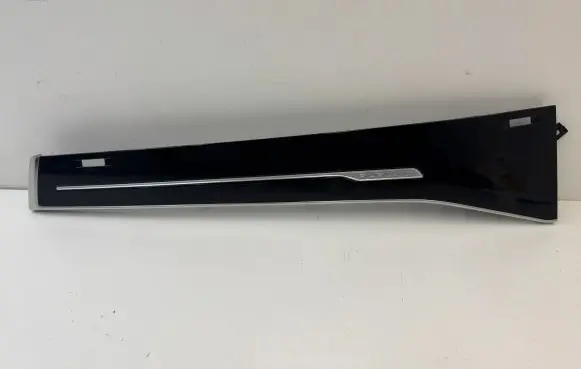 Audi Q7 4M Panel trim 4M8857720