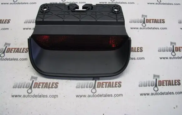 Honda CR-V Third/center stoplight P6939