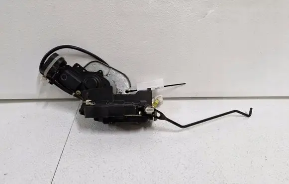 Suzuki Grand Vitara I Front door lock