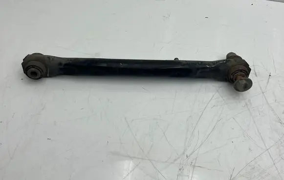 Rear control arm