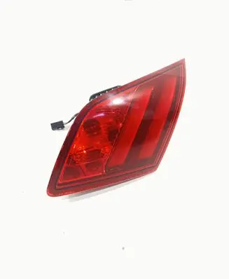 Tailgate rear/tail lights