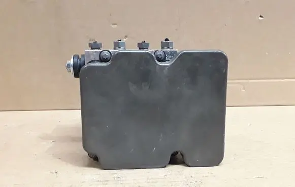 Jaguar XJ X351 ABS Pump GW9314F447AC 0265243338 0265956038