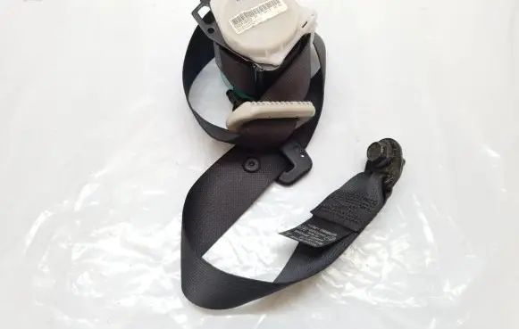 Nissan Note (E11) Rear seatbelt 88845BH05A