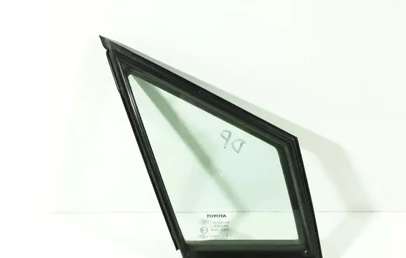 Toyota Corolla Verso AR10 Front door vent window glass four-door 43R00097