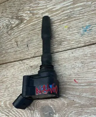 Volkswagen Golf VII High voltage ignition coil 06H905110P