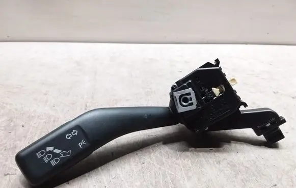 Volkswagen Golf VI Indicator stalk 1K0953513E
