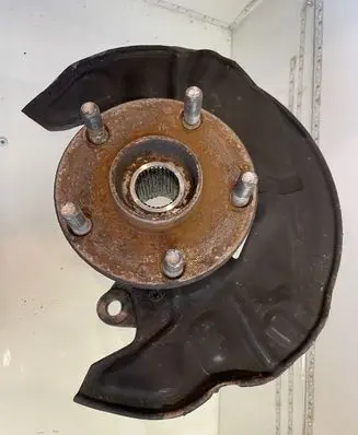 Toyota Avensis T250 Front wheel hub
