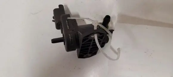 Volvo V50 Electromagnetic valve 8653909 2165P1