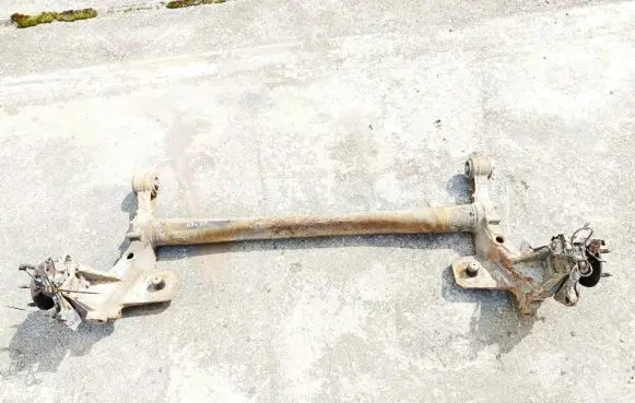 Opel Astra J Rear subframe 