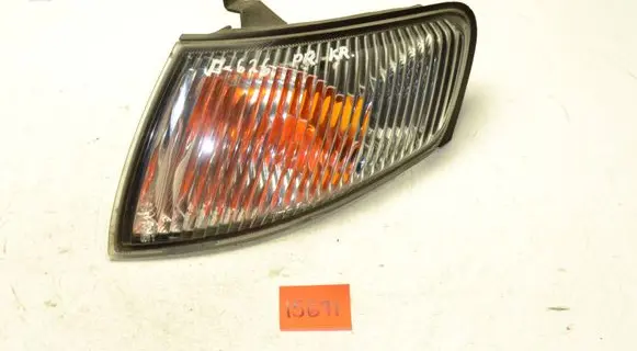 Mazda 626 Front indicator light 21061822