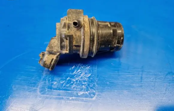 Toyota Hilux (AN10, AN20, AN30) Windscreen/windshield washer pump 8533071010