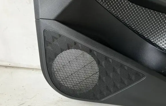 Toyota C-HR I Front door card panel trim