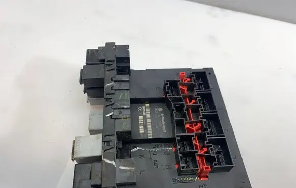 Volkswagen PASSAT B6 Comfort/convenience module 3C8937049D F005V00744