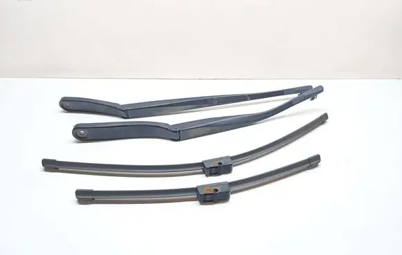 BMW 5 F10 F11 Front wiper blade arm 7182459 7203156