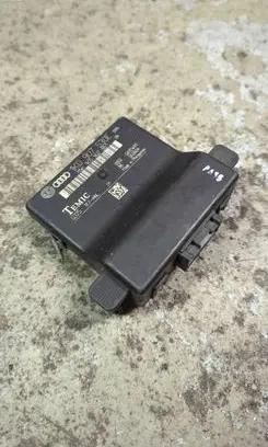 Volkswagen Golf VI Gateway control module 1K0907530E 1K0907951