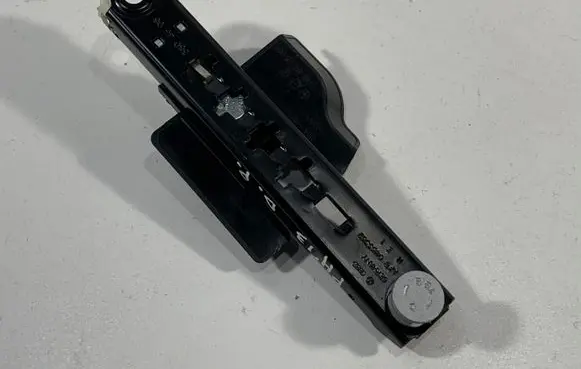 Volkswagen Phaeton Seat belt adjustment motor 3D7857820