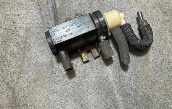 Mercedes-Benz Sprinter W906 Turbo solenoid valve A0091533128 19T135 70078208