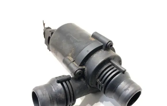BMW X5 F15 Oil filter mounting bracket 9197085