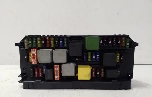 Mercedes-Benz CLS C218 X218 Fuse module A2129009125